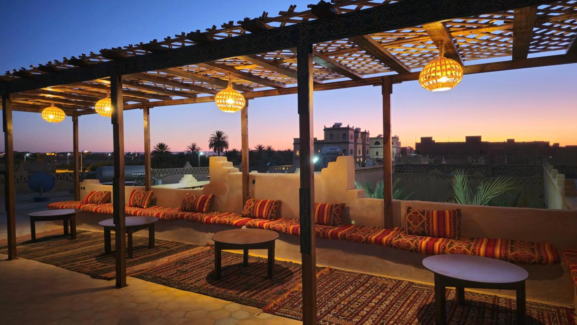 Auberge Les Roches Merzouga Exteriör bild