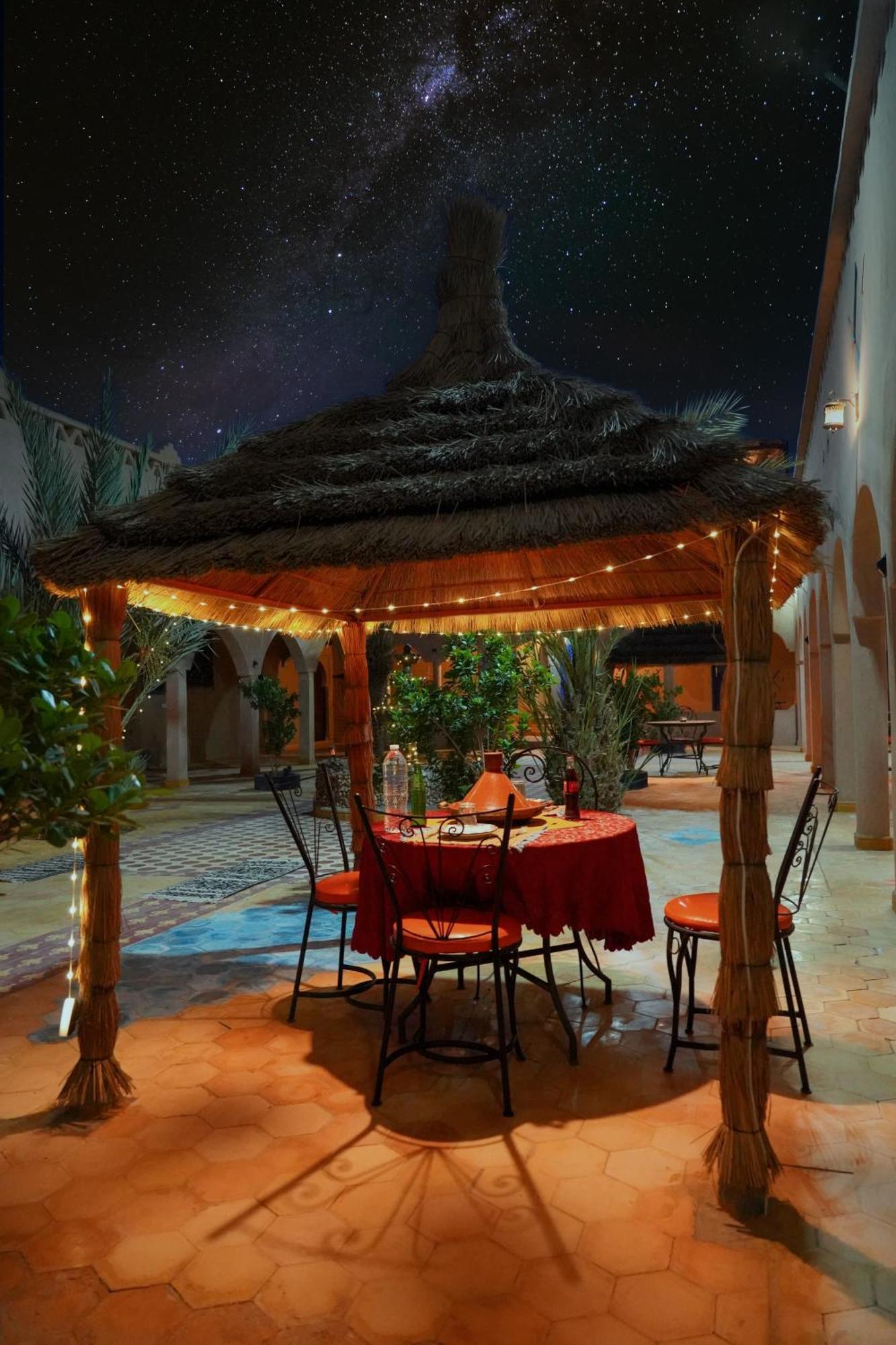 Auberge Les Roches Merzouga Exteriör bild