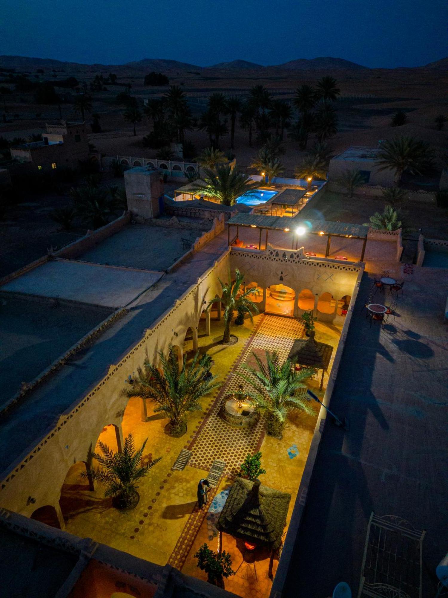 Auberge Les Roches Merzouga Exteriör bild